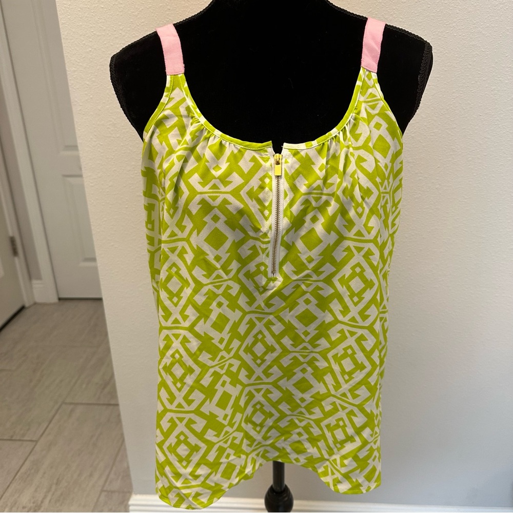 Macbeth Collection Chevron Top 🩷✨ - Picture 2 of 8